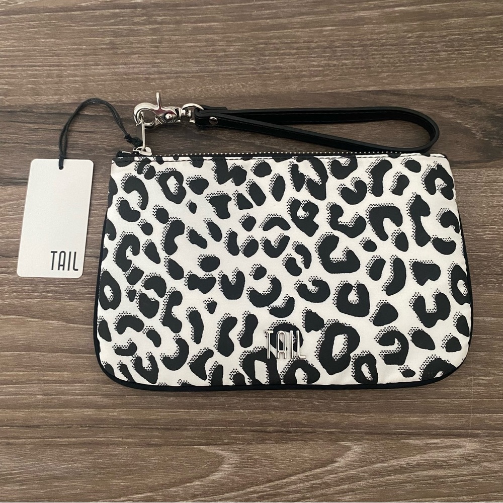 Tail Activewear Wristlet Handbag With Inside Pocket‎ Wild Side Print 100% Nylon